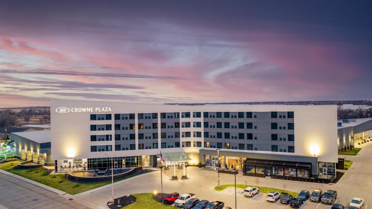 Hotel Crowne Plaza - Kearney By Ihg Extérieur photo