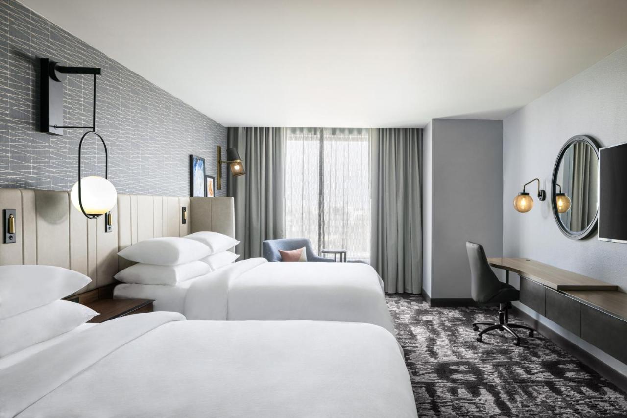 Hotel Crowne Plaza - Kearney By Ihg Extérieur photo
