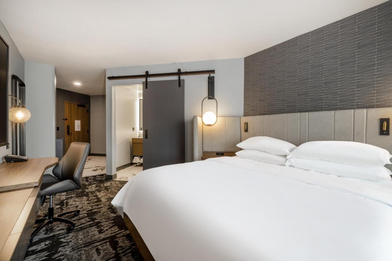 Hotel Crowne Plaza - Kearney By Ihg Extérieur photo