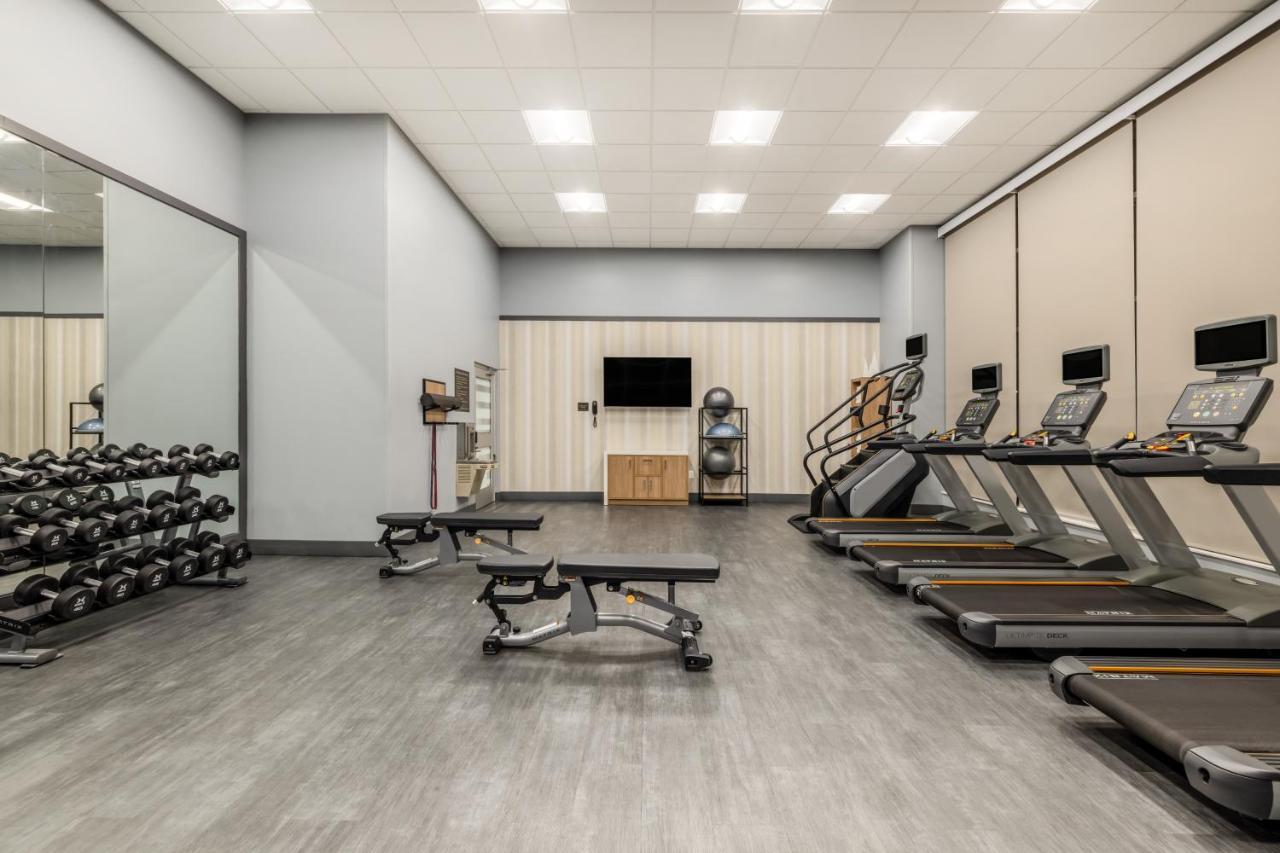 Hotel Crowne Plaza - Kearney By Ihg Extérieur photo